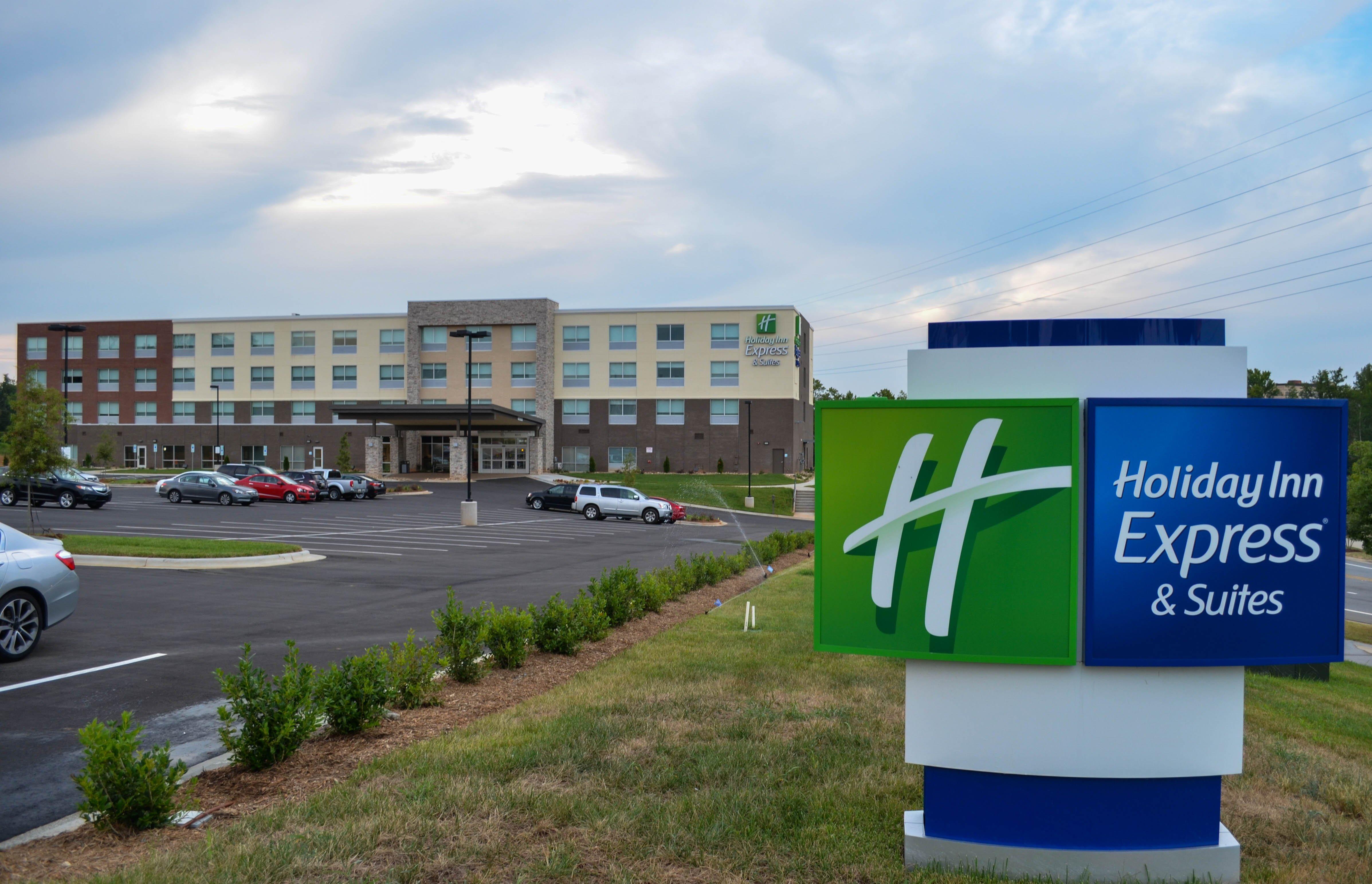 Holiday Inn Express & Suites Raleigh Airport - Brier Creek By Ihg Eksteriør billede