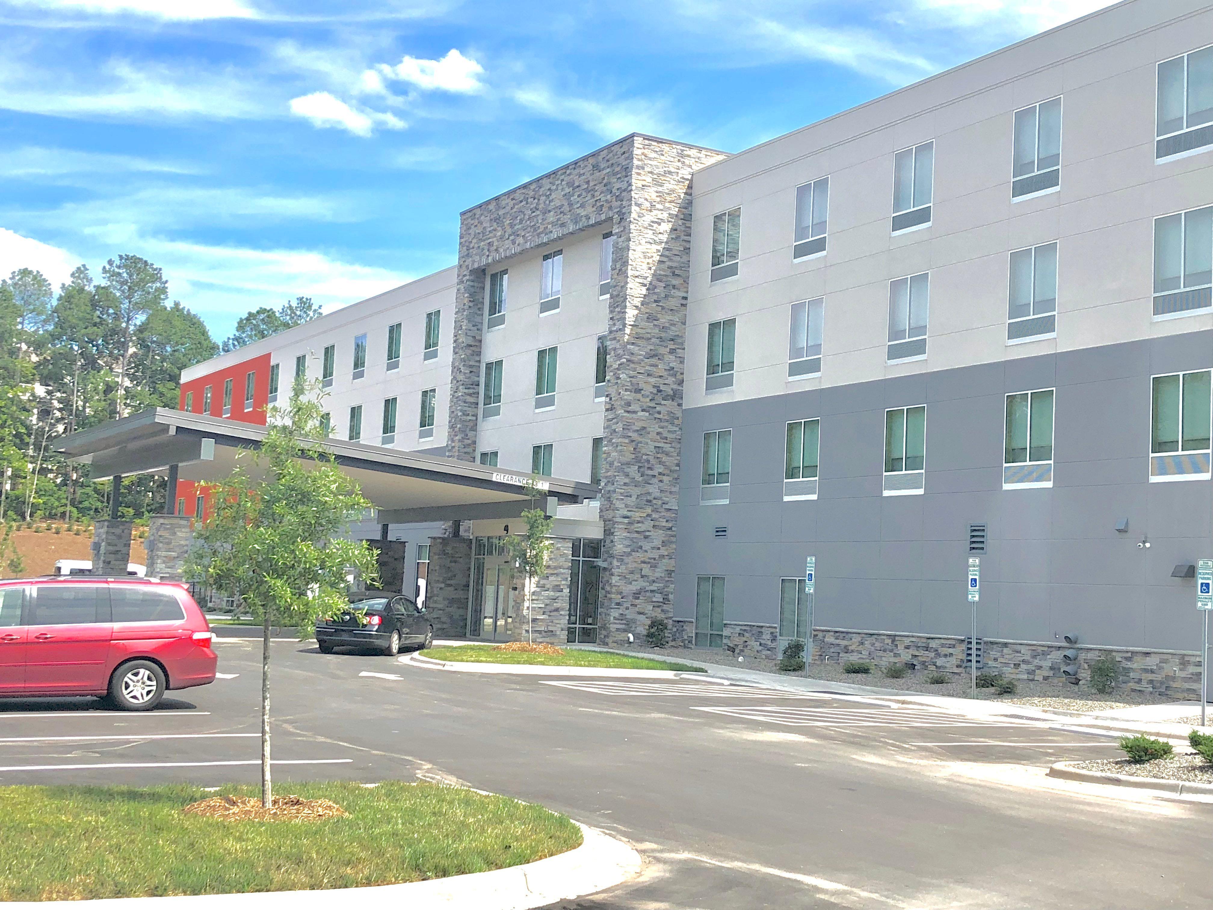 Holiday Inn Express & Suites Raleigh Airport - Brier Creek By Ihg Eksteriør billede
